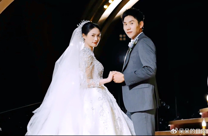 赛车投注-中国又一世界冠军大婚，与娇妻甜蜜热吻，28岁喜迎事业爱情双丰收|罗帅|现代五项|曹忠荣|张晓楠|全运会_新浪体育_新浪新闻